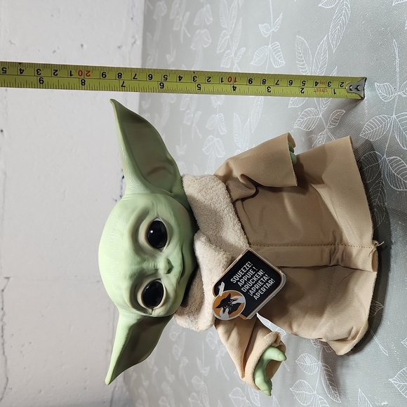 Hasbro Yoda Talking Plushie - Picture 2 of 6